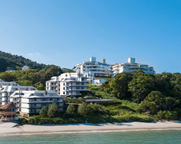 Duplex Frente Mar em Jurerê com 3 suítes no YachtClub