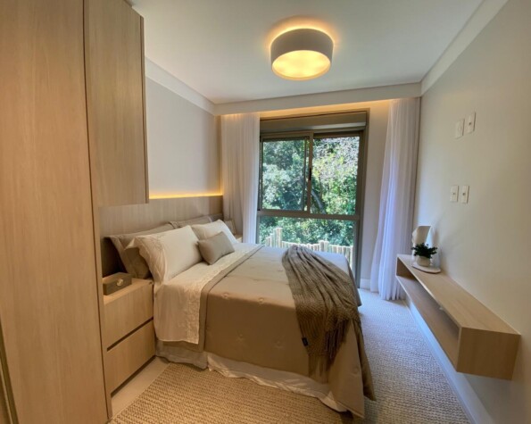 Duplex Frente Mar em Jurerê com 3 suítes no YachtClub