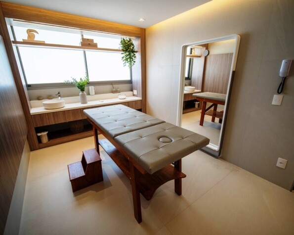 Duplex Frente Mar em Jurerê com 3 suítes no YachtClub