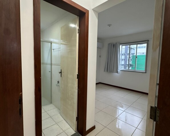 Apartamento 2 dormitórios à Venda – Abraão em Coqueiros – Florianópolis/SC