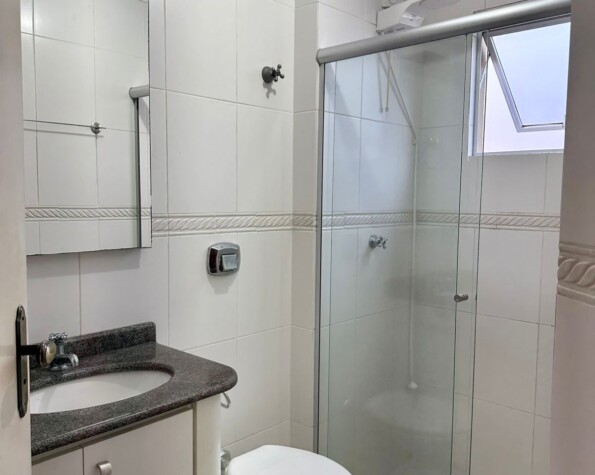 Apartamento 2 dormitórios à Venda – Abraão em Coqueiros – Florianópolis/SC