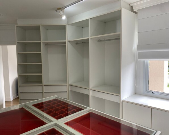 Casa com 4 suítes em Jurerê Internacional — 318 m² construída em terreno de 450 m²