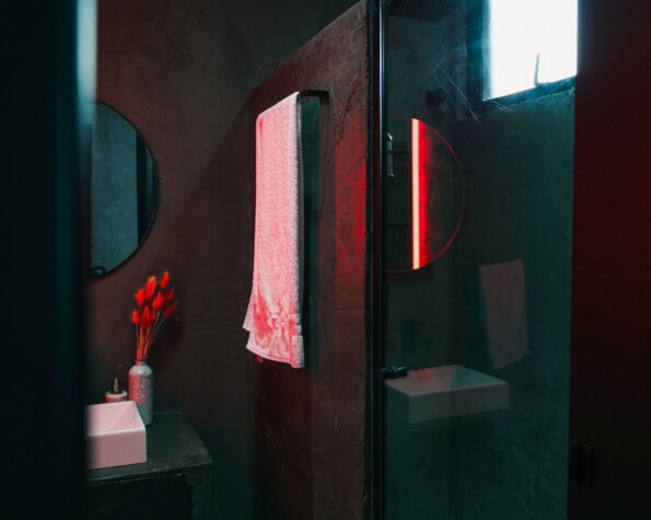 Casa Brutalista Exclusiva em Jurerê Internacional – A Casa do Cineasta