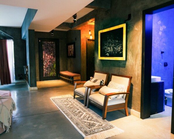 Casa Brutalista Exclusiva em Jurerê Internacional – A Casa do Cineasta