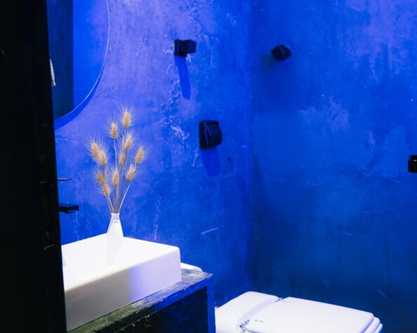 Casa Brutalista Exclusiva em Jurerê Internacional – A Casa do Cineasta