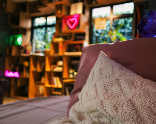 Casa Brutalista Exclusiva em Jurerê Internacional – A Casa do Cineasta